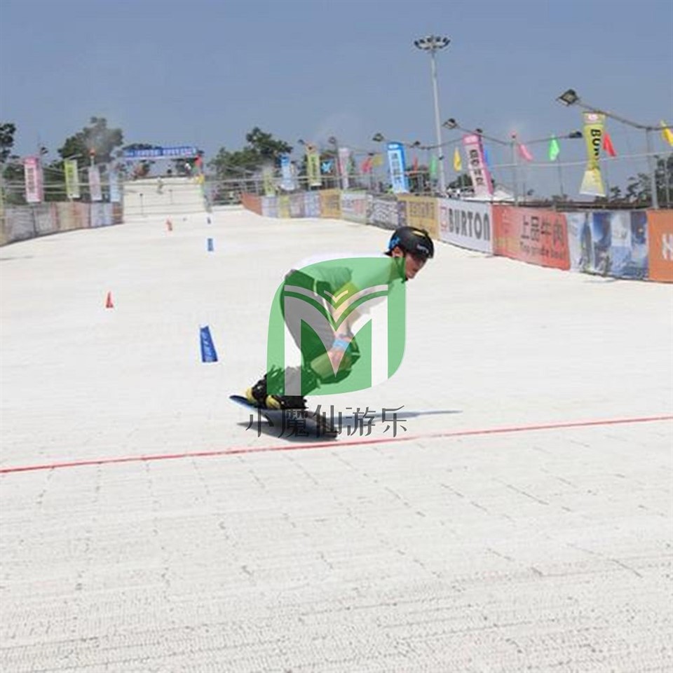 Trealamh sciála neamh - mata duillín